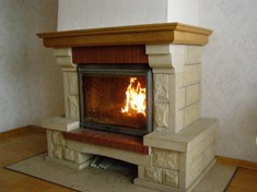 kominek z piaskowca kremowego Żarnów.JPG